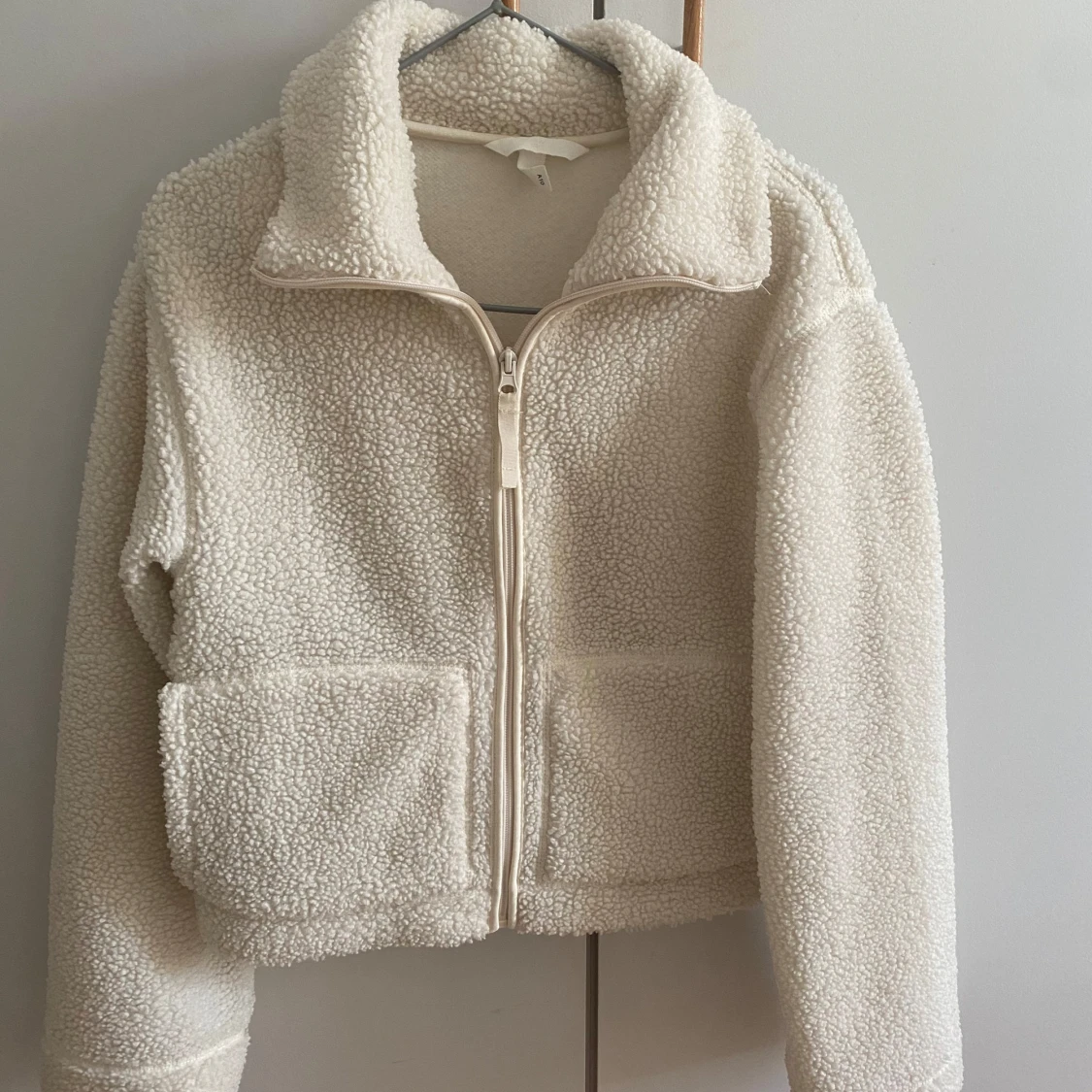 Vit teddyjacka från H&M