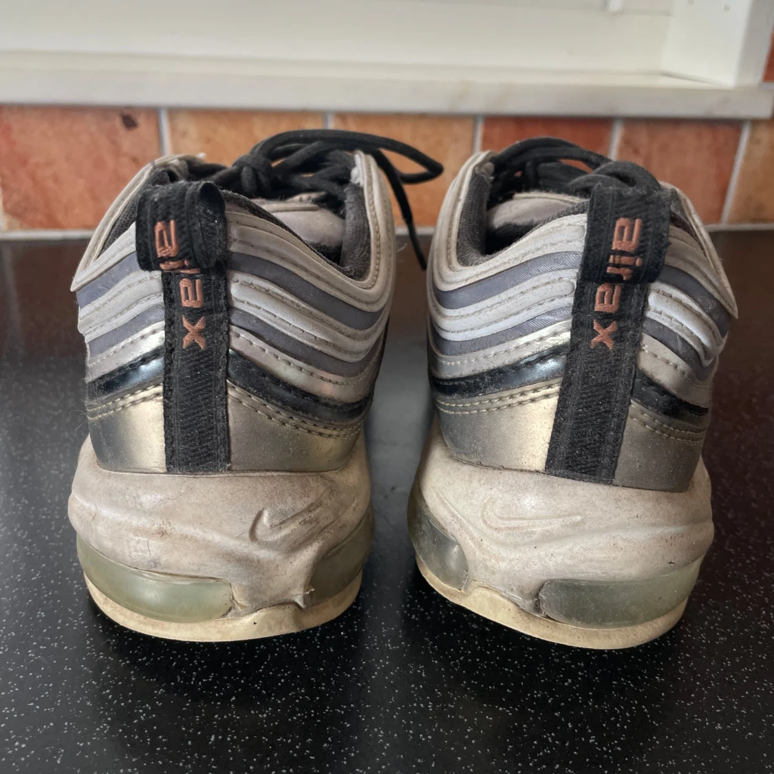 Nike Air Max sneakers i grå och silver - 2