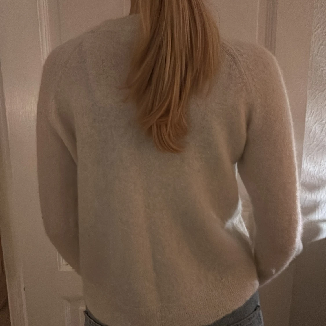 Vit stickad tröja - 1