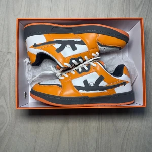Lost Boys sneakers - Brand new Lost Boys sneakers. Never used, comes with the box. Size 44/ US 10. New price: 195€ (2180kr). 