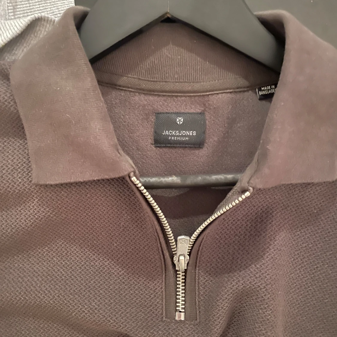 Brun tröja med dragkedja från Jack & Jones - 2
