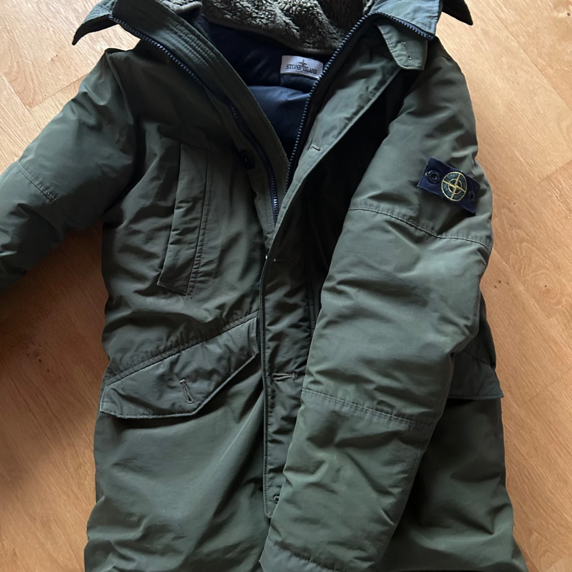 Grön vinterjacka från Stone Island - 1