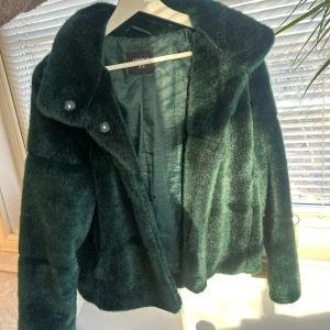 Pälsjacka - Superfin unik pälsjacka. Mycket fint skick.