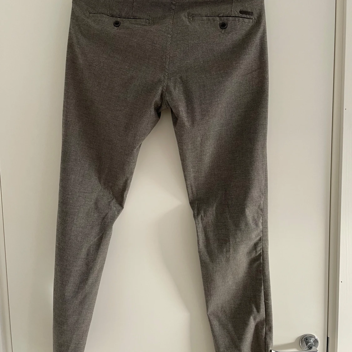 Grå kostymbyxor från Zara - 1
