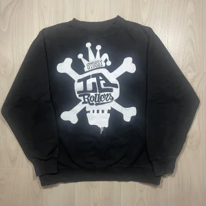 Vintage Stussy made in USA - Stussy crewneck from early 00's (2000-2003) Made in USA Size L Used condition. The print has cracks and colour has started to fade a bit. Extremely rare piece. I couldn't this piece on sale anywhere.