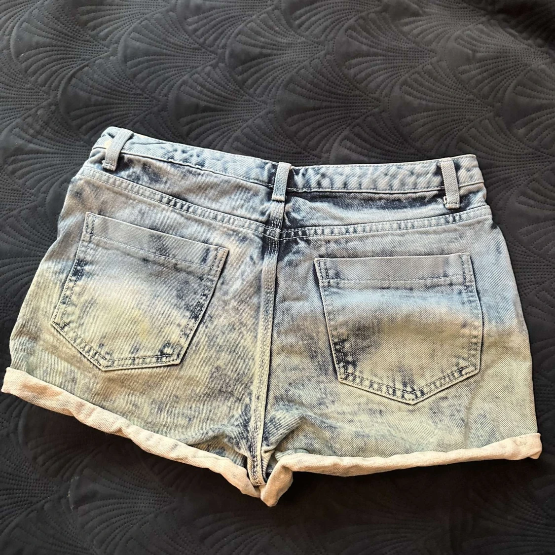 Ljusblå jeansshorts - 1