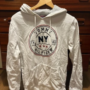 Tommy hilfiger hoodie  - Bra skick 