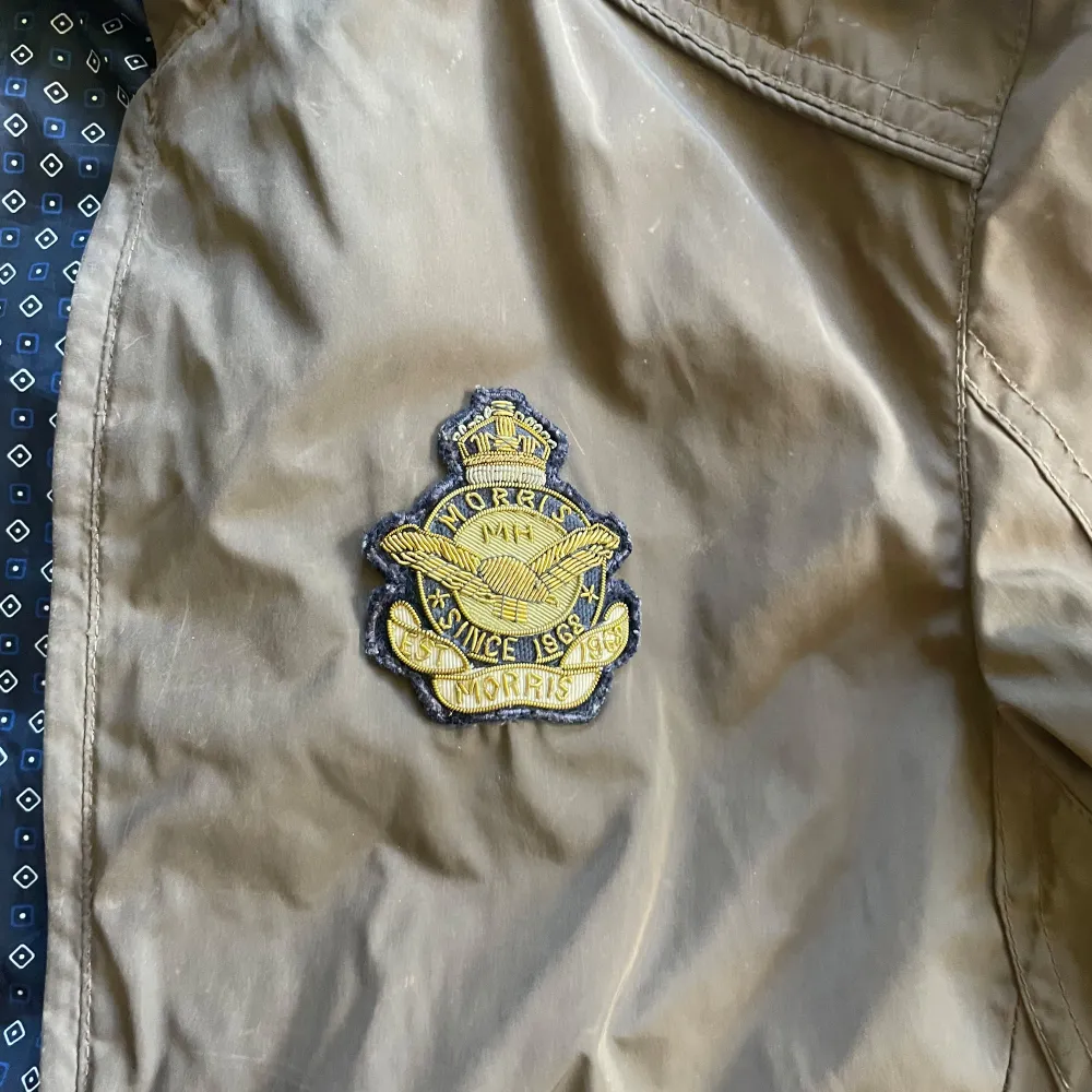 Säljer en snygg bomberjacket från Morris!  Storleken är small, passar dig som är 175-180 ca. Om du har några frågor är det bara att skicka!. Jackor.