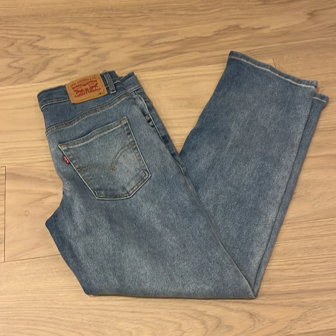 Loose Taper Jeans