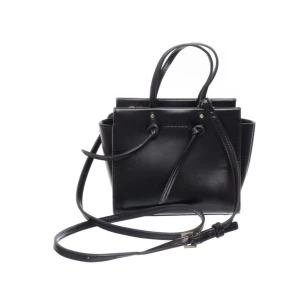 Svart väska  - Svart väska från zara som passar till allt💓