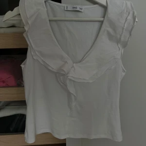 Mango blus  - Superfin härlig vit blus 💜❤️ i toppen skick! 