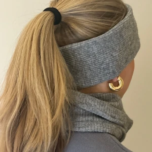 Grå ribbade kashmir pannband och buffar, set🤍 - Set 449 kr, 249kr per buff och 199 pannband🤍