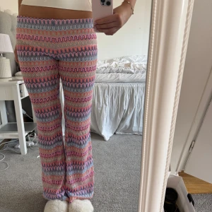 Orre byxor  - Snygga zickzack byxor 🩷