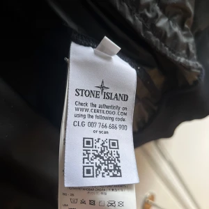 Stone island skin touch nylon Blom  - Stone island overshirt använd fåtal gånger. Pris går o diskutera vid snabb affär
