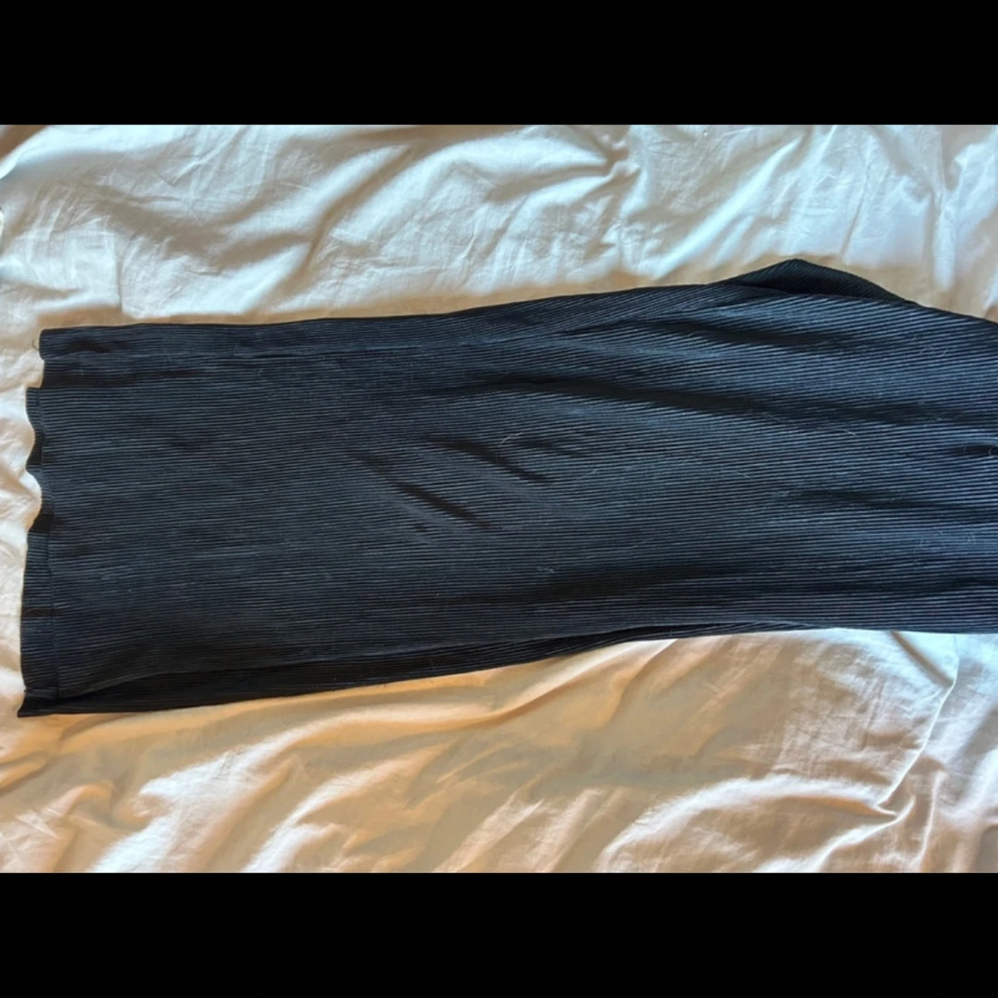 Svarta ribbade byxor använda - 2
