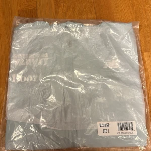 Ljus blå jacka från new balance från Göteborg varvet  - Ljus blå jacka från new balance från Göteborg varvet 🏃🏼‍♀️🏃🏼‍♀️🏃🏼‍♀️löparjacka 