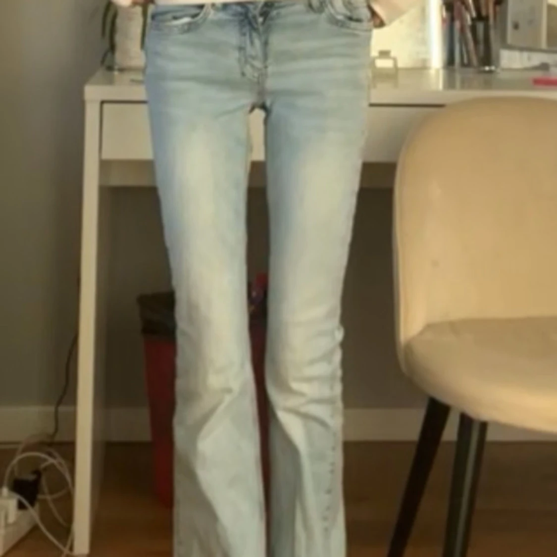 Ljusblå bootcut jeans från Gina tricot  - 1