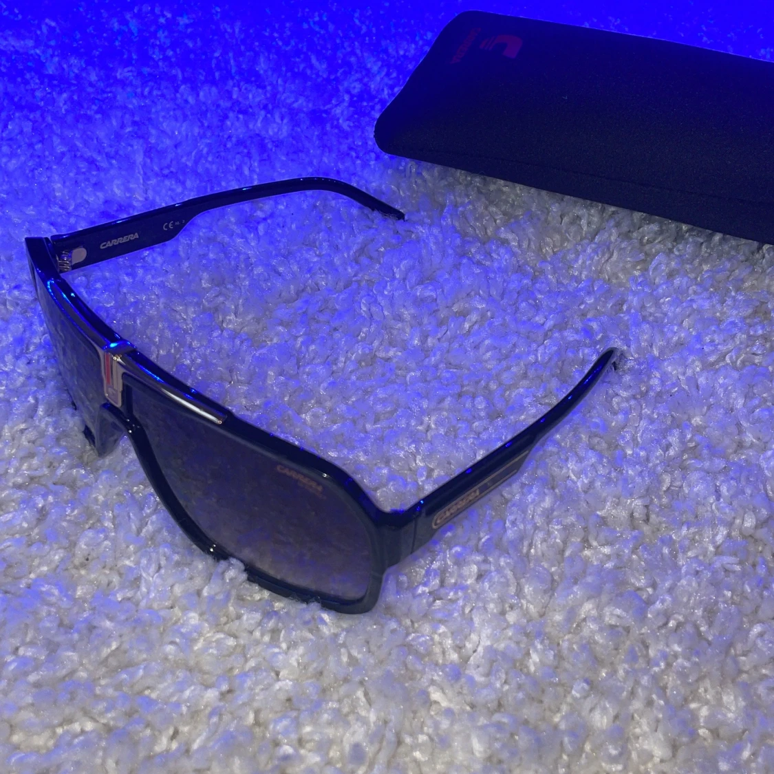 Svarta solglasögon från Carrera - 1