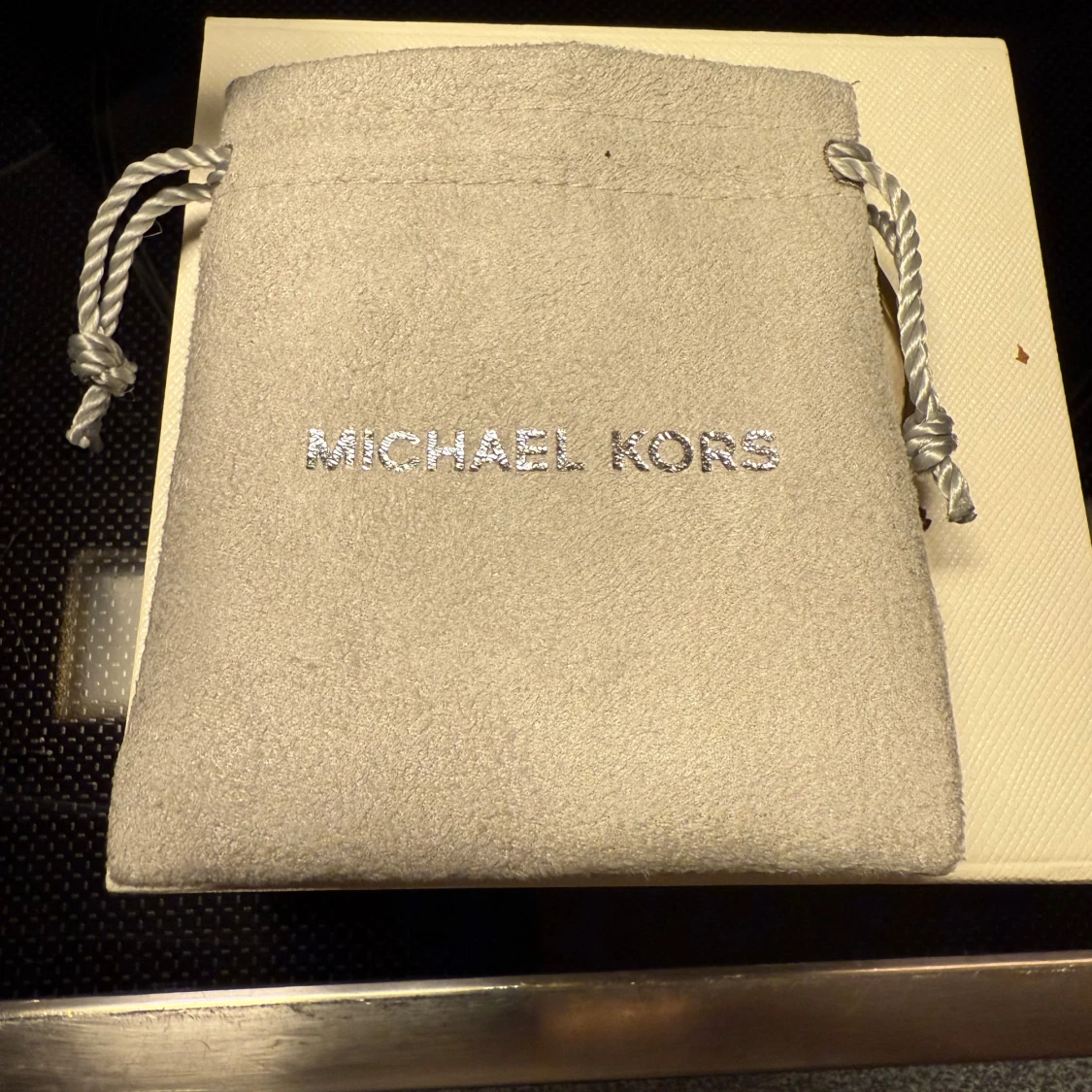 Örhängen Michael Kors  - 3