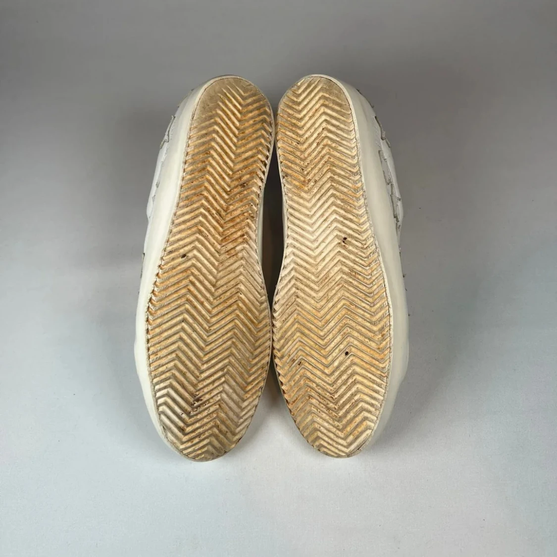 Vita sneakers med stjärndetaljer - 2