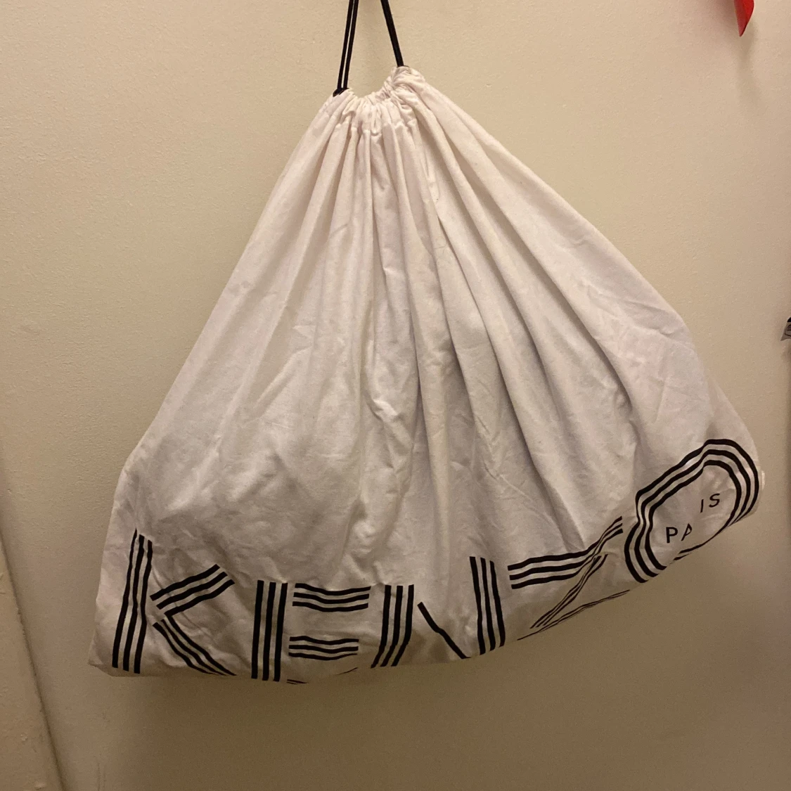 Svart ryggsäck från Kenzo - 2