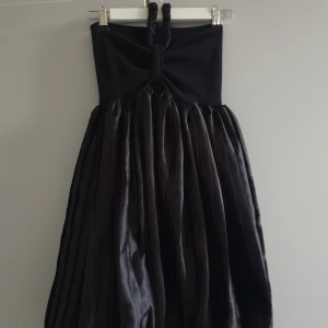 Klänning i XS-S - Söt klänning från Stylein. Storlek XS men passar även S då bysten är elastisk. 