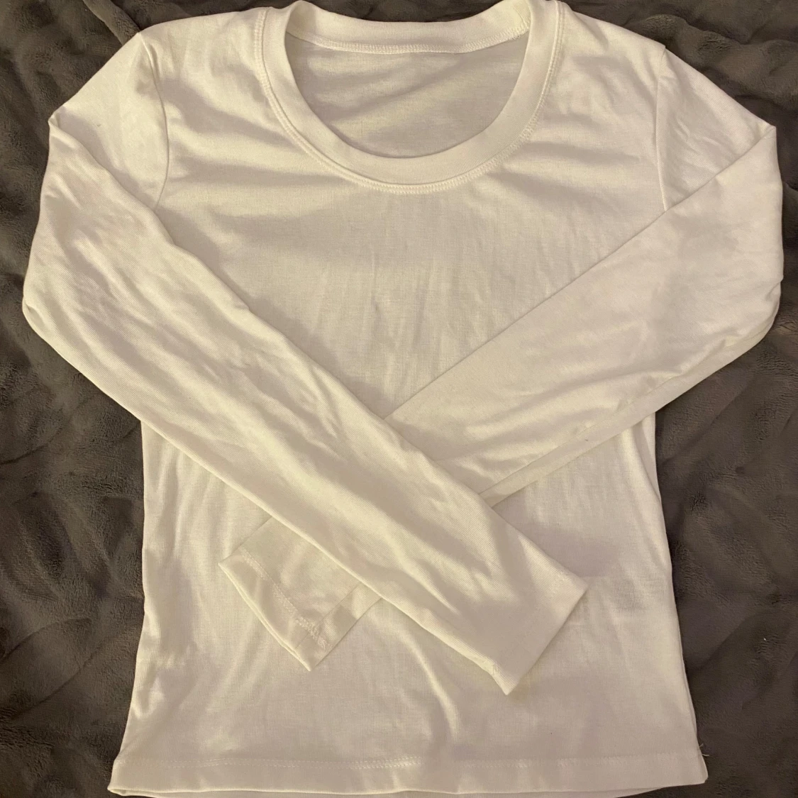 Vit långärmad topp från Dazy