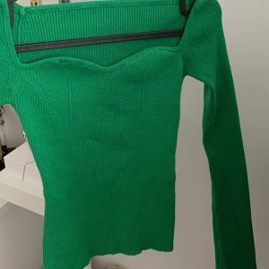 Grön tröja 💚 - Stickad tröj 