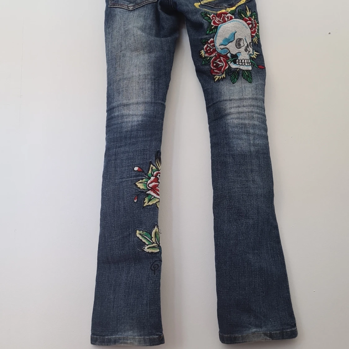 Lågmidjade y2k ed hardy jeans - 90