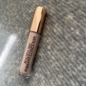 Charlotte Tilbury conceler - Andvänd 3 gånger, färg 2,5 fair, PRIS GÅR EJ ATT DISKUTERA ❗️❗️