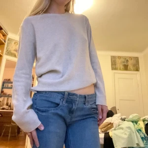 Glittrig stickad tröja  - Så fin glittrig stickad tröja, i fint skick 🤍