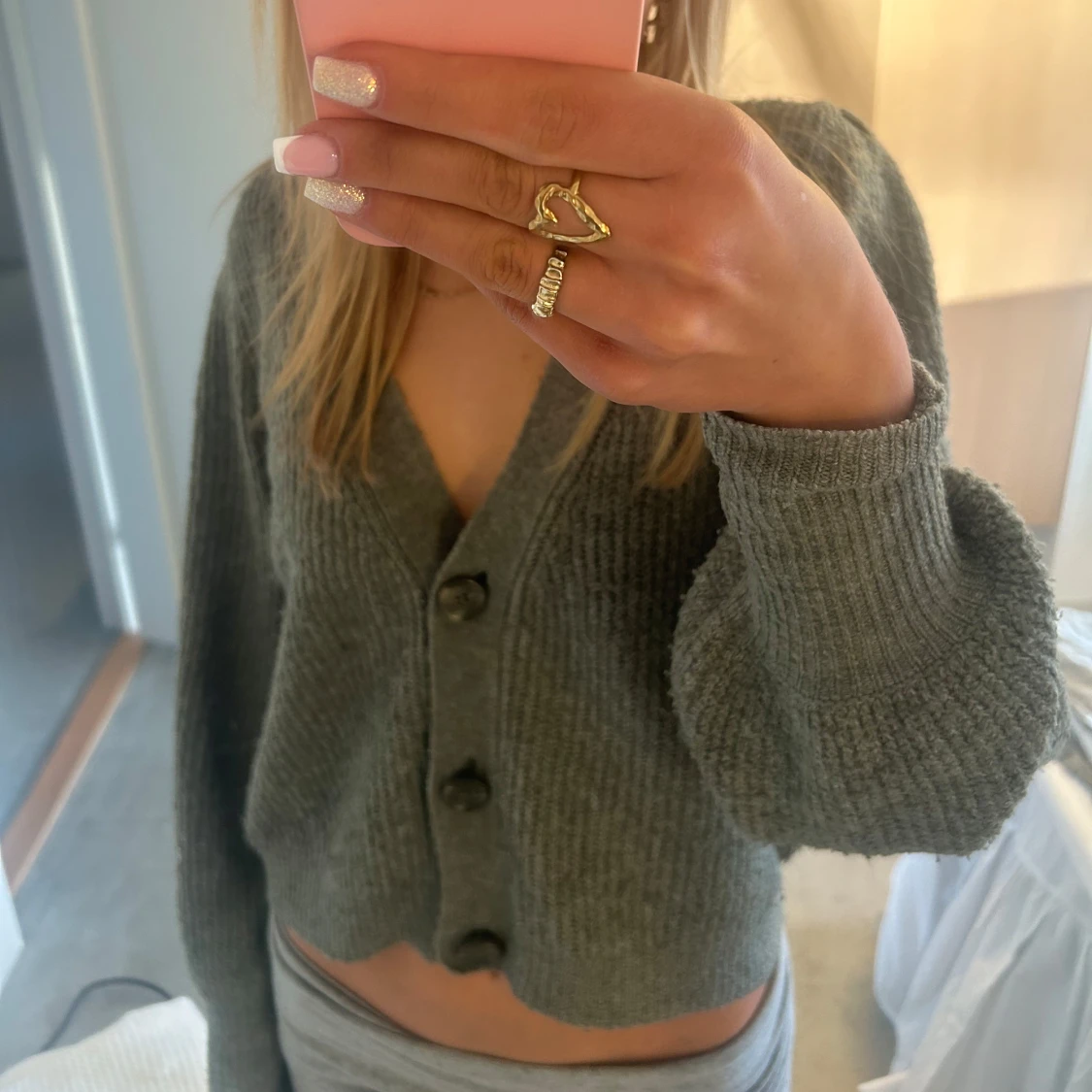 Grå ribbad kofta - 90