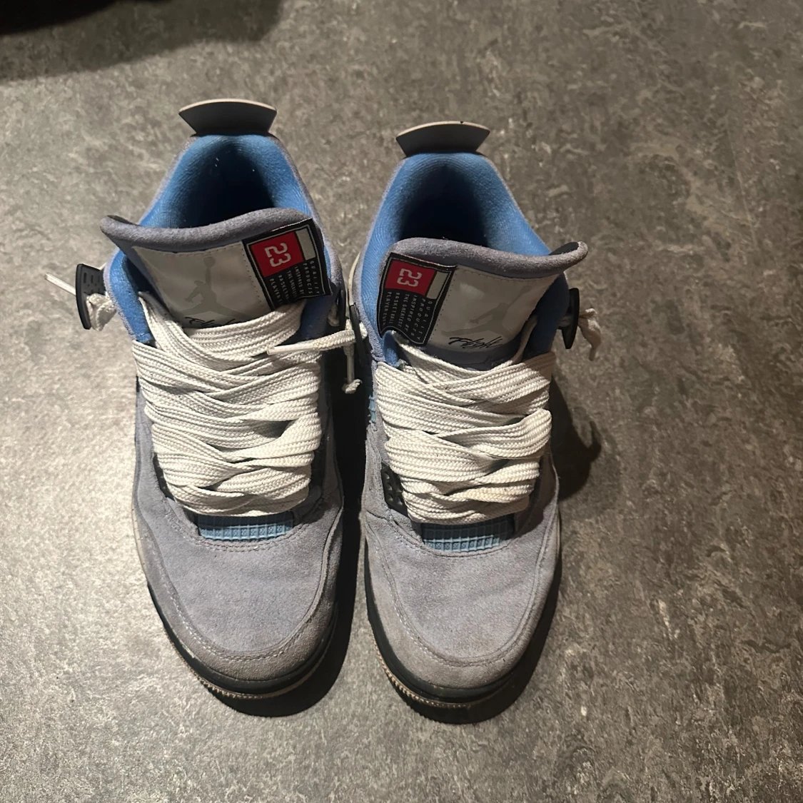 Nike Air Jordans i blått och grått - 90