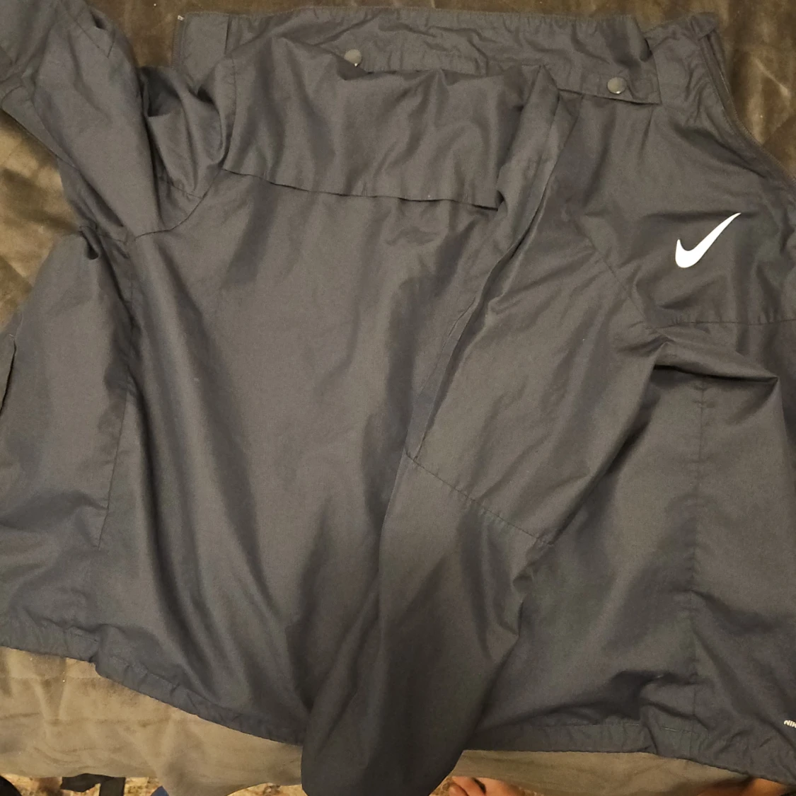 Svart vindjacka från Nike