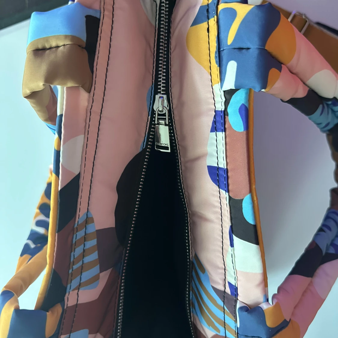 Färgglad mönstrad väska - 90