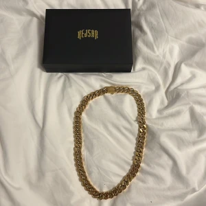 Pansarlänk - Tjena, säljer denna sprillans nya pansarlänk en från kejsar. Bredd 12mm, längd 55cm. Hör av er vid intresse!