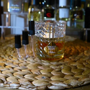 Killians Angel Share - En härlig kanel vanilj doft blandad med en fin konjak. Sample 2ml=90kr fler storleks alternativ finns i min profil