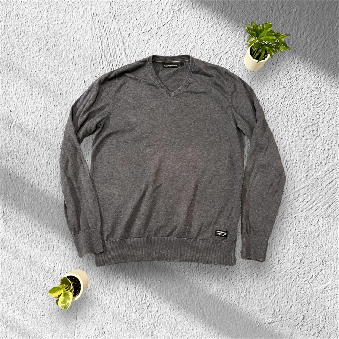Grå tröja från Peak Performance