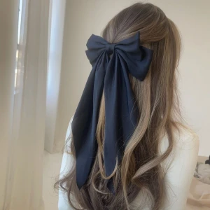 Hårrosett - Supersöt hårrosett, passar till så många olika tillfällen.🥹🥹💖💖💖
