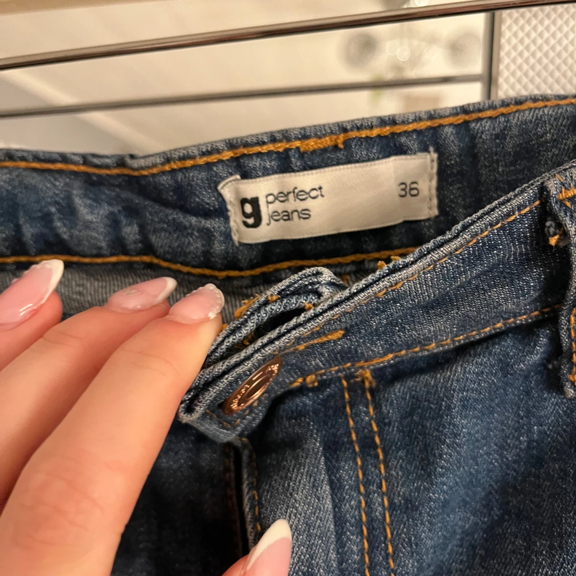 Blå lågmidjade jeansshorts - 91