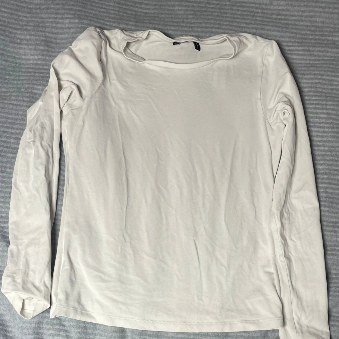 Vit långärmad tröja från ASOS DESIGN