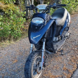 BYTES MOT MÄRKESKLÄDER skicka meddelande för info - BAOTIAN SPORT 50 FINNS I NYNÄS TOPPAR 80. FUNKAR IT JUST NU DEN SLUTADE FUNGERA EFTER JAG BARA BYTTE KICK OCH FICK NY MOPPE SÅ HAR INTE FÖRSÖKT MECKA PÅ DEN. Hämtas i nynäs