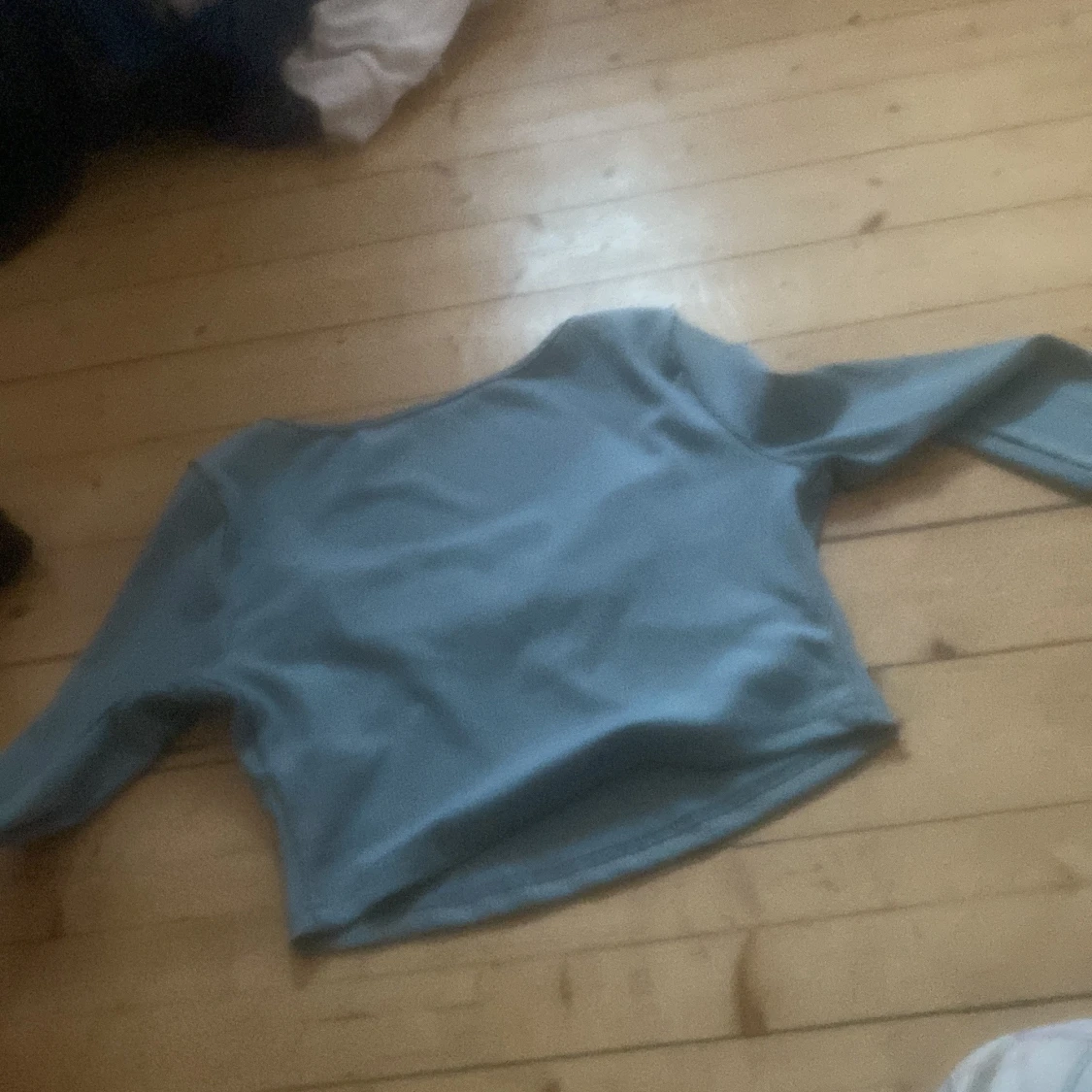 Blå långärmad topp med rosett - 91