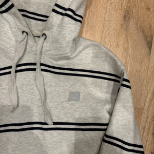 Acne hoodie - Säljer nu min unika och stiliga acne hoodie, storlek S och pris kan diskuteras!😇