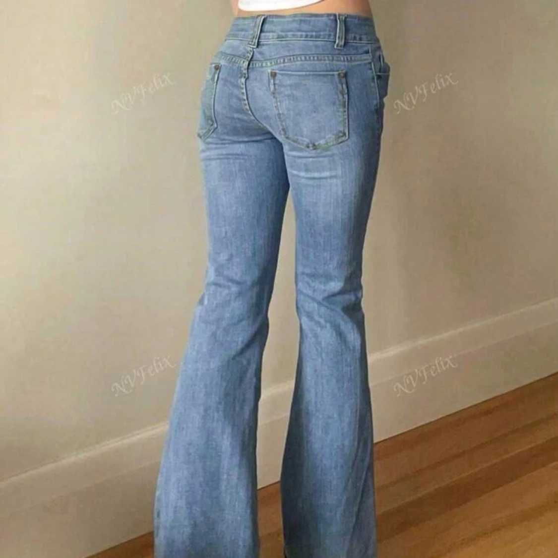 Blå bootcut jeans