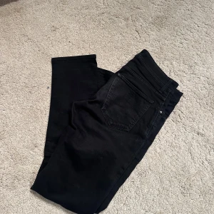 Jacob Cohen  - Jacob Cohen jeans, storlek 34. Som nya. Pris 1690kr. Nya modellen. 