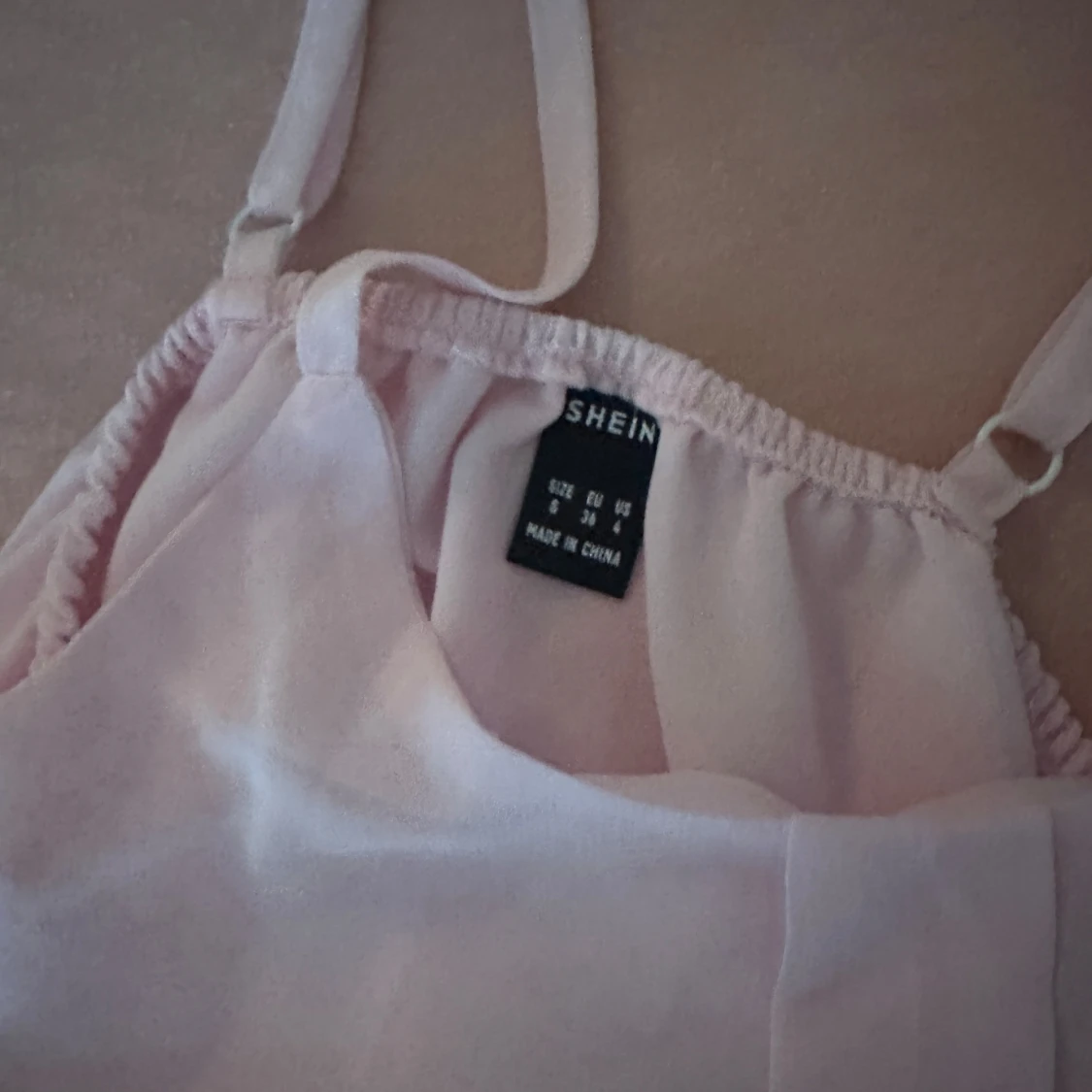 Ljusrosa linnetopp från Shein - 90