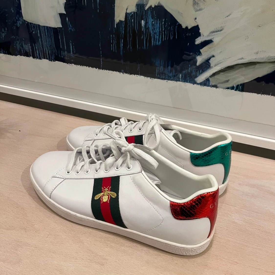 Vita sneakers från Gucci
