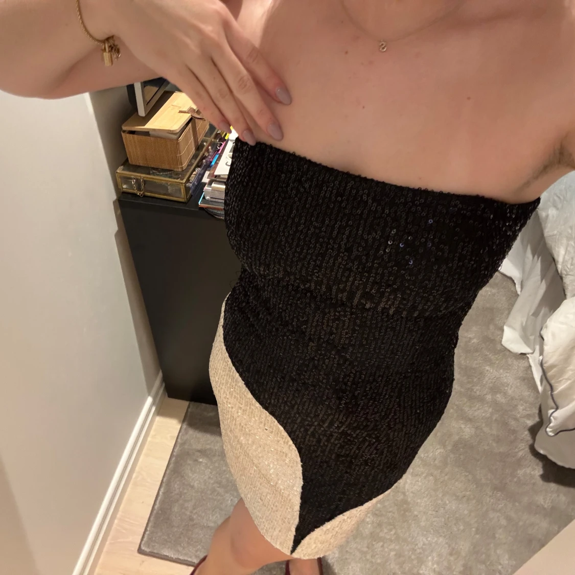 Svart paljettklänning från Adoore - 90