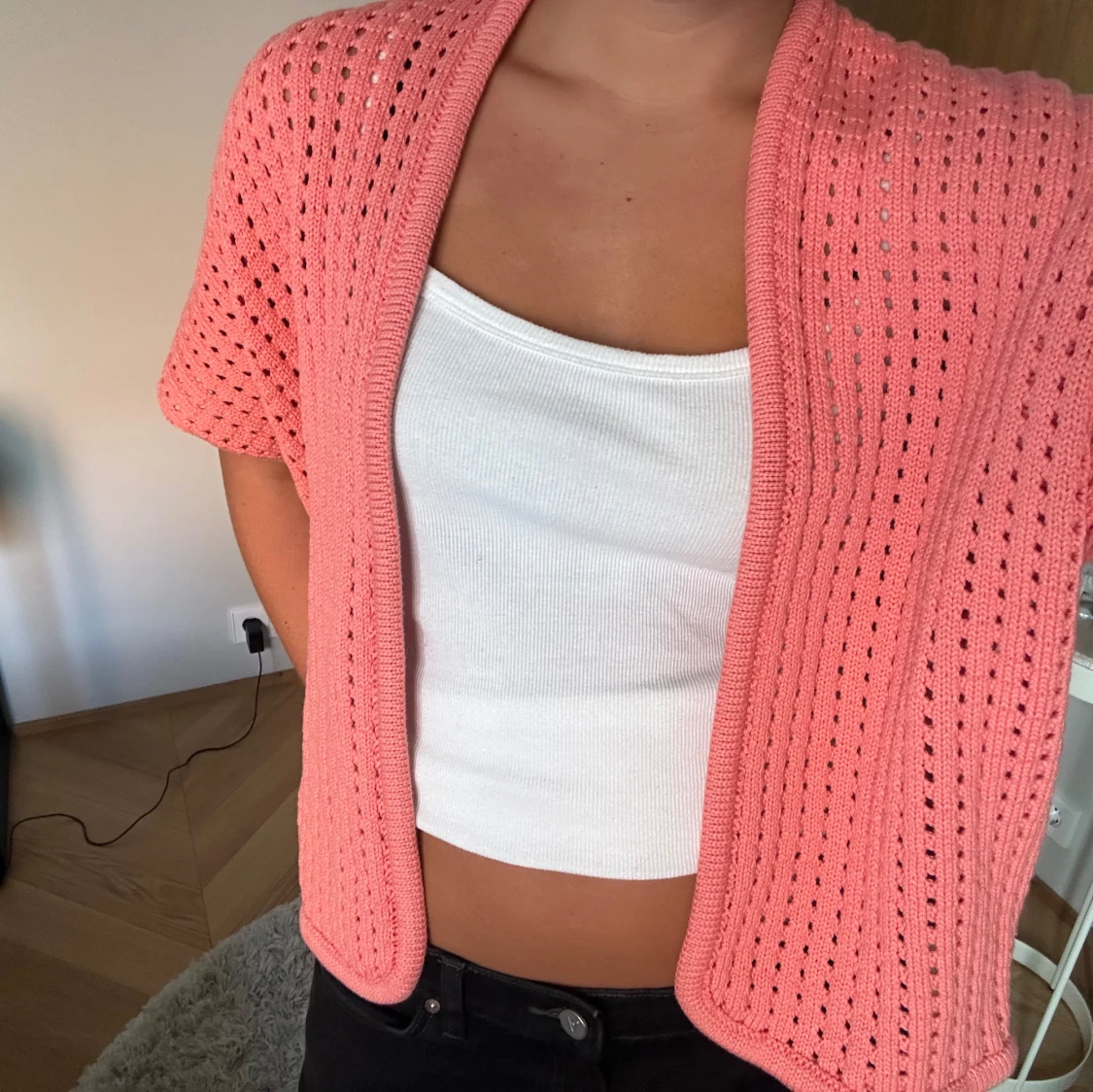 Aprikosfärgad kortärmad kofta